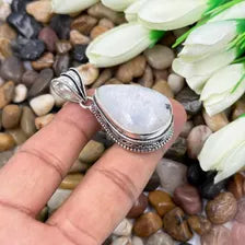 Rainbow Moonstone Sterling Silver Pendant Gift For Your Loved Ones – Vintage Style Jewelry