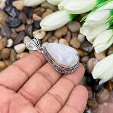 Rainbow Moonstone Sterling Silver Pendant Gift For Your Loved Ones – Vintage Style Jewelry