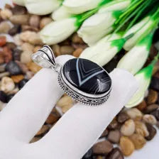 Banded Agate Sterling Silver Pendant, Gift For Your Loved Ones – Vintage Style Jewelry