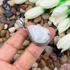 Rainbow Moonstone Sterling Silver Pendant Gift For Your Loved Ones – Vintage Style Jewelry