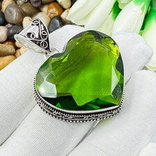 Faceted Peridot Sterling Silver Pendant, Gift For Your Loved Ones – Vintage Style Jewelry